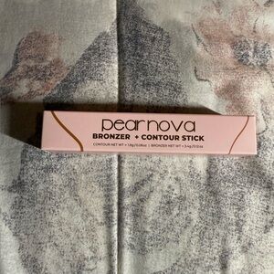 Pear Nova Bronzer and Contour Stick in “Tan”